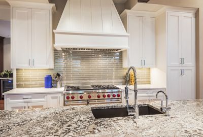 Modern Kitchen with Granite Backsplash